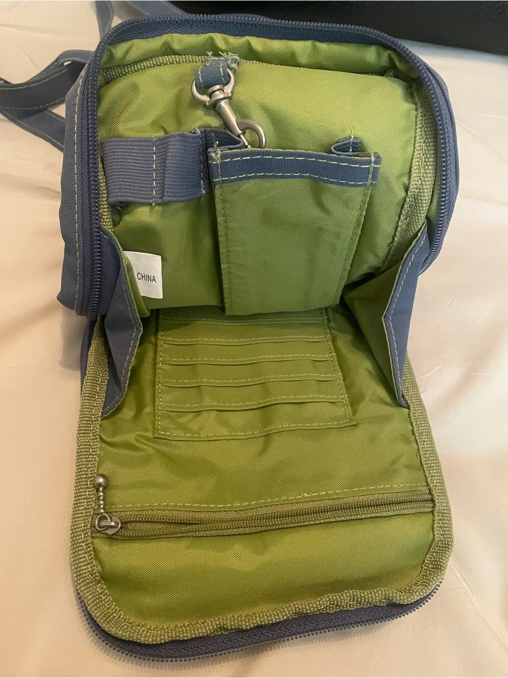 Baggallini Navy Blue Crossbody Messenger Bag